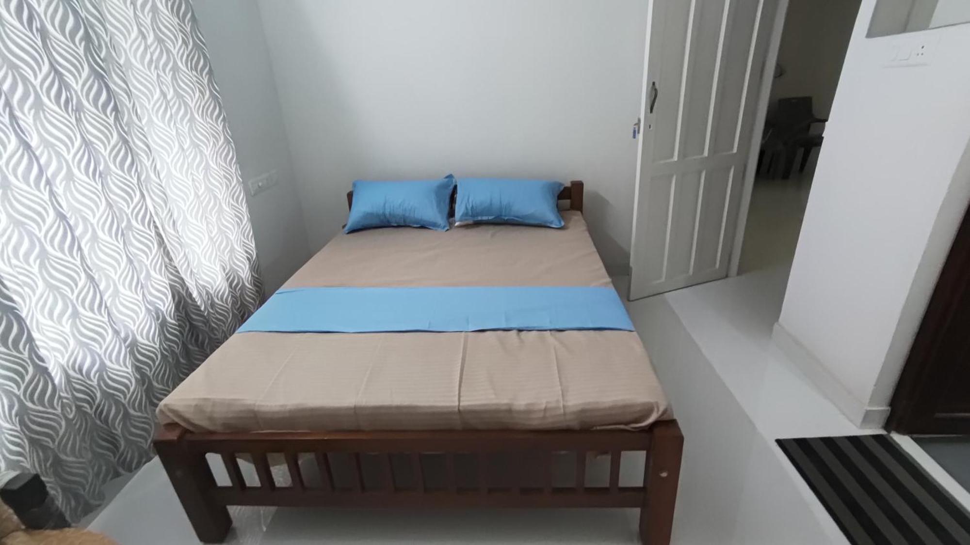 Sivasarass Rooms Thiruvananthapuram Exteriör bild